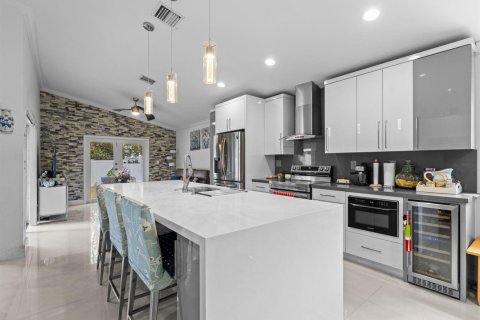 Villa ou maison à vendre à Pembroke Pines, Floride: 3 chambres, 134.99 m2 № 2084310 - photo 3