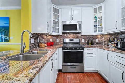 Condo in Clearwater, Florida, 2 bedrooms № 2197415 - photo 7