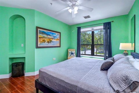 Condo in Clearwater, Florida, 2 bedrooms № 2197415 - photo 16