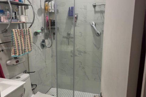 Casa en venta en Miami, Florida, 3 dormitorios, 98.48 m2 № 1929364 - foto 4