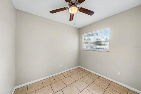 Casa en venta en Tampa, Florida, 3 dormitorios, 86.96 m2 № 2093640 - foto 14