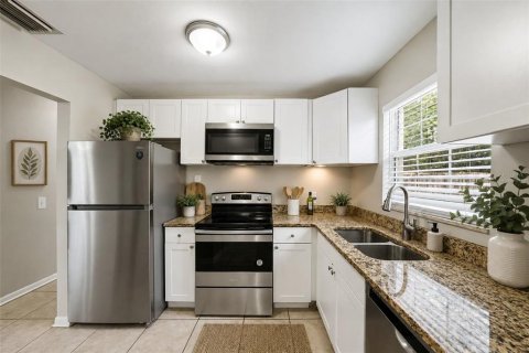 Casa en venta en Tampa, Florida, 3 dormitorios, 86.96 m2 № 2093640 - foto 7