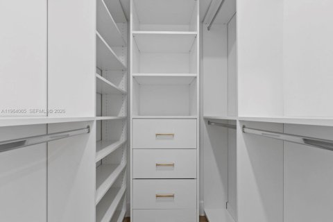 Condominio en venta en Miami, Florida, 1 dormitorio, 66.15 m2 № 2026263 - foto 13