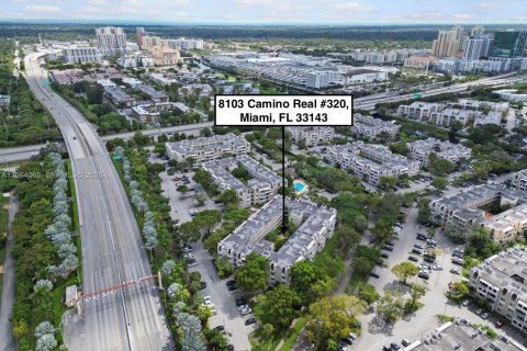 Condominio en venta en Miami, Florida, 1 dormitorio, 66.15 m2 № 2026263 - foto 19
