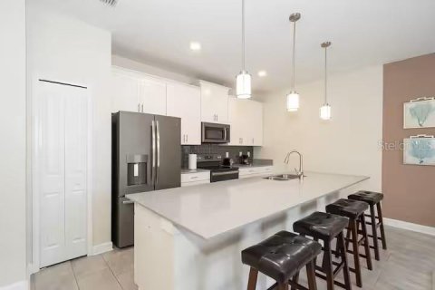 Touwnhouse à vendre à Kissimmee, Floride: 4 chambres, 177.81 m2 № 2099551 - photo 6