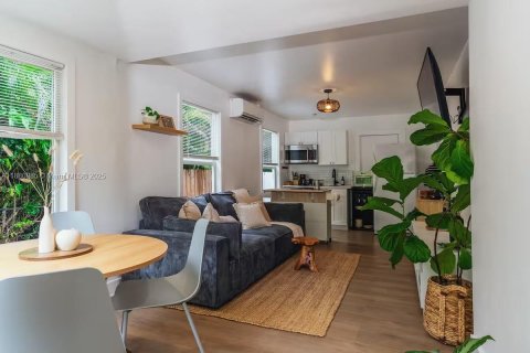 Купить виллу или дом в Норт-Майами-Бич, Флорида 3 спальни, 137.03м2, № 2034514 - фото 8