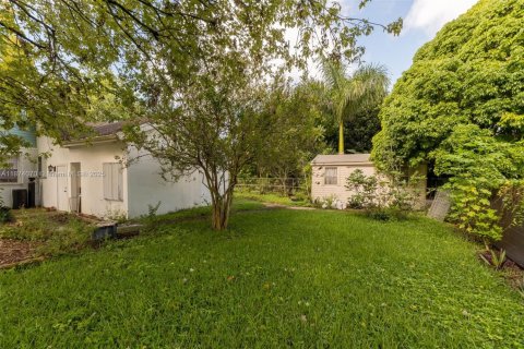 Casa en venta en Homestead, Florida, 3 dormitorios, 233.37 m2 № 1924985 - foto 24