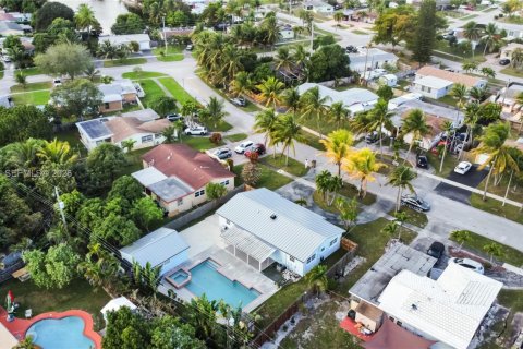 House in Deerfield Beach, Florida 3 bedrooms, 129.51 sq.m. № 2010993 - photo 29