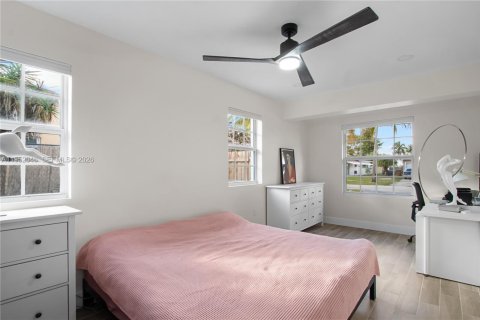 House in Deerfield Beach, Florida 3 bedrooms, 129.51 sq.m. № 2010993 - photo 16