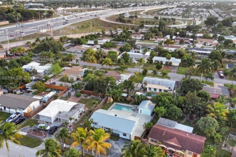 House in Deerfield Beach, Florida 3 bedrooms, 129.51 sq.m. № 2010993 - photo 27