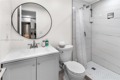 House in Deerfield Beach, Florida 3 bedrooms, 129.51 sq.m. № 2010993 - photo 24