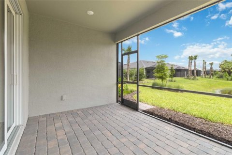 House in Englewood, Florida 3 bedrooms, 152.36 sq.m. № 1905618 - photo 6