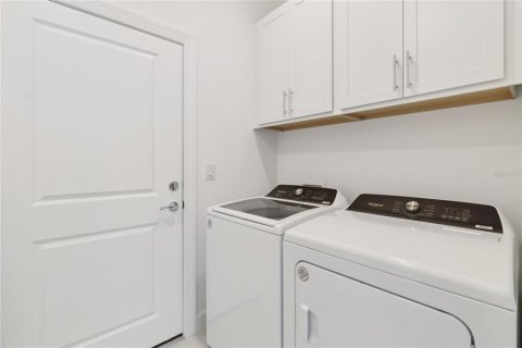 House in Englewood, Florida 3 bedrooms, 152.36 sq.m. № 1905618 - photo 18