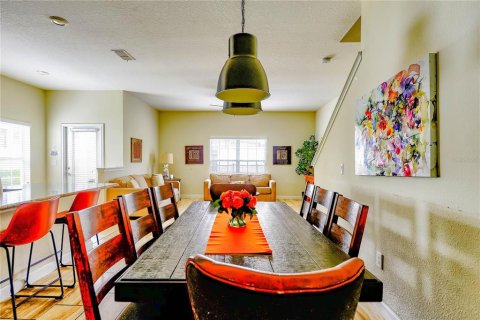Townhouse in STOREY LAKE in Kissimmee, Florida 5 bedrooms, 197.7 sq.m. № 1615995 - photo 8