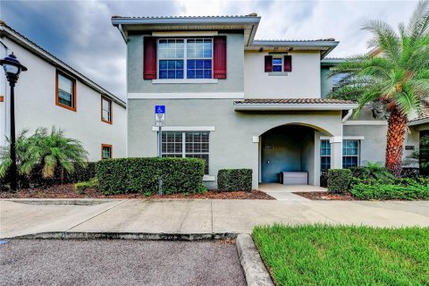 Townhouse in STOREY LAKE in Kissimmee, Florida 5 bedrooms, 197.7 sq.m. № 1615995 - photo 1