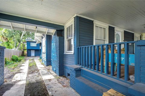 House in Tampa, Florida 4 bedrooms, 154.22 sq.m. № 1725654 - photo 19