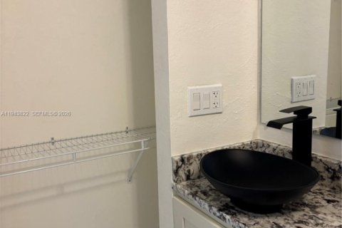 Apartment in Key Largo, Florida № 2000607 - photo 6