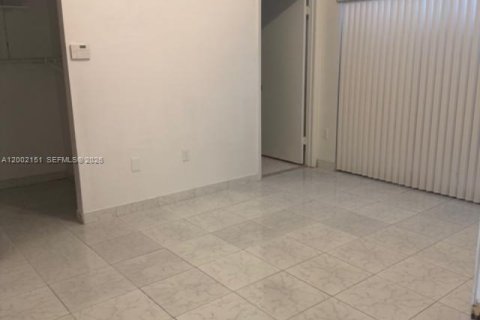 Купить виллу или дом в Майами, Флорида 3 спальни, 131.64м2, № 2066514 - фото 8