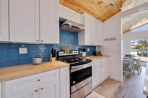 Villa ou maison à vendre à Indian Rocks Beach, Floride: 3 chambres, 133.22 m2 № 1680421 - photo 8