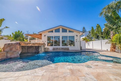 Villa ou maison à vendre à Indian Rocks Beach, Floride: 3 chambres, 133.22 m2 № 1680421 - photo 29