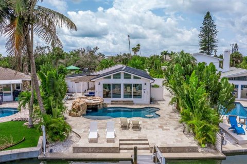 Villa ou maison à vendre à Indian Rocks Beach, Floride: 3 chambres, 133.22 m2 № 1680421 - photo 2