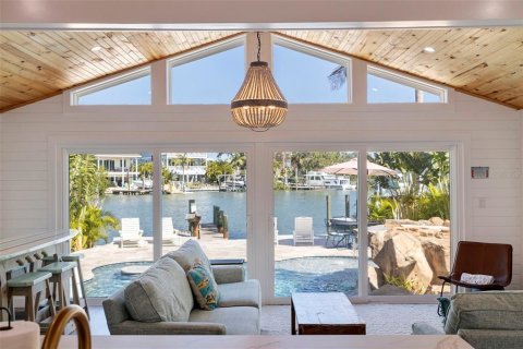 Villa ou maison à vendre à Indian Rocks Beach, Floride: 3 chambres, 133.22 m2 № 1680421 - photo 15