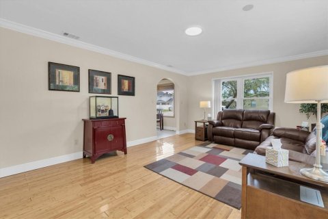 Commercial property in Saint Petersburg, Florida 4 bedrooms, 283.82 sq.m. № 1836865 - photo 8