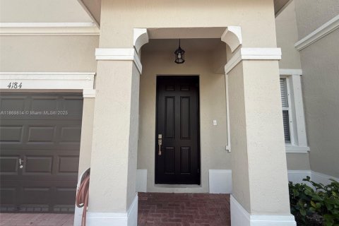 Adosado en alquiler en Homestead, Florida, 4 dormitorios, 143.63 m2 № 1895481 - foto 3