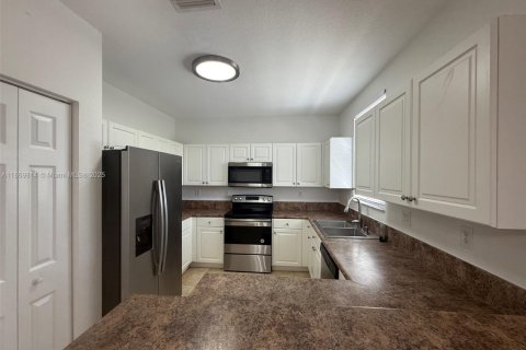 Adosado en alquiler en Homestead, Florida, 4 dormitorios, 143.63 m2 № 1895481 - foto 14