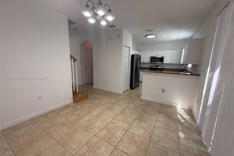 Adosado en alquiler en Homestead, Florida, 4 dormitorios, 143.63 m2 № 1895481 - foto 11