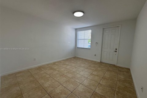 Adosado en alquiler en Homestead, Florida, 4 dormitorios, 143.63 m2 № 1895481 - foto 4