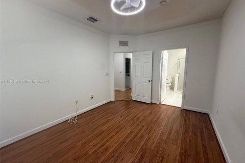 Adosado en alquiler en Homestead, Florida, 4 dormitorios, 143.63 m2 № 1895481 - foto 19