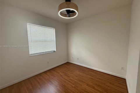 Adosado en alquiler en Homestead, Florida, 4 dormitorios, 143.63 m2 № 1895481 - foto 24