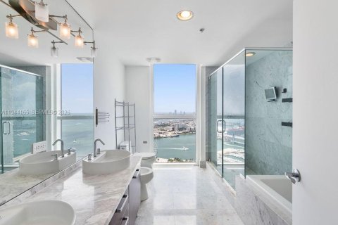 Condo in Miami, Florida, 3 bedrooms  № 2088824 - photo 25