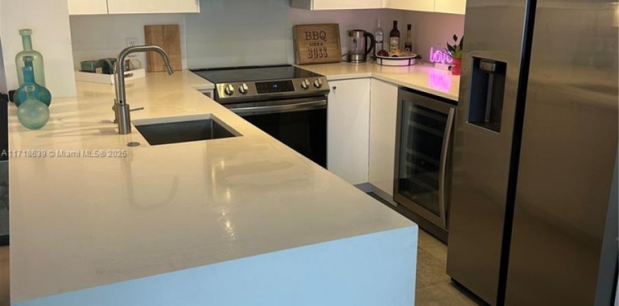 Condo à Miami Beach, Floride, 2 chambres  № 1991723