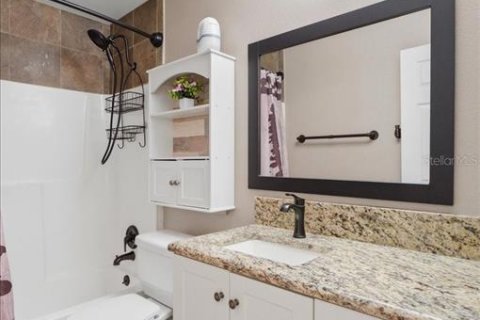 Condominio en venta en Winter Haven, Florida, 2 dormitorios, 86.4 m2 № 2211460 - foto 25