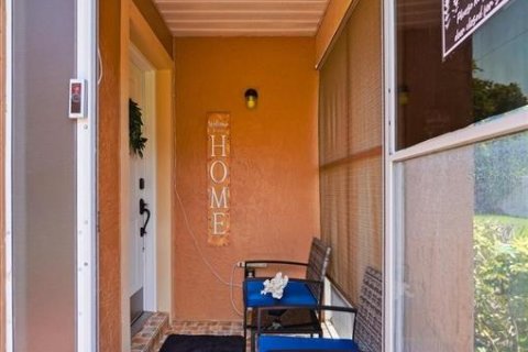 Condominio en venta en Winter Haven, Florida, 2 dormitorios, 86.4 m2 № 2211460 - foto 2