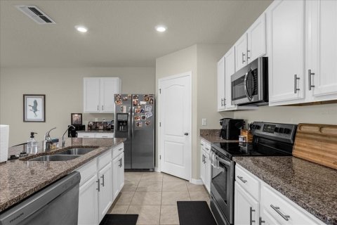 Villa ou maison à vendre à Auburndale, Floride: 4 chambres, 171.96 m2 № 2272802 - photo 15