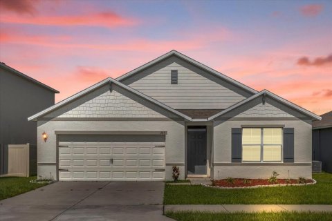 House in Auburndale, Florida 4 bedrooms, 171.96 sq.m. № 2272802