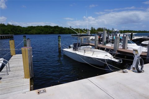 Condo in North Miami, Florida, 2 bedrooms  № 1703299 - photo 27