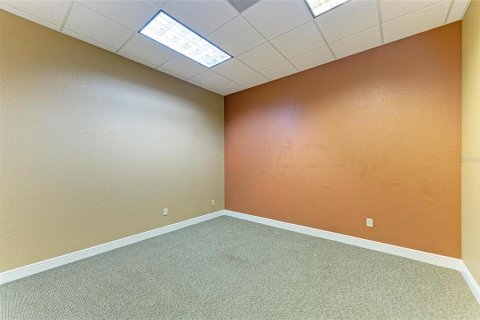 Propiedad comercial en venta en Largo, Florida, 154.22 m2 № 1833079 - foto 22