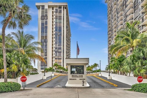 Condo in Miami, Florida, 1 bedroom  № 2045071 - photo 4