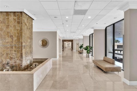 Condo in Miami, Florida, 1 bedroom  № 2045071 - photo 7