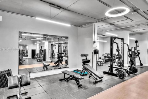 Condo in Miami, Florida, 1 bedroom  № 2045071 - photo 28