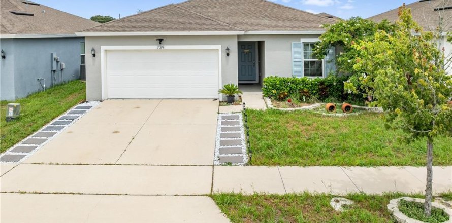 House in Davenport, Florida 4 bedrooms, 148.64 sq.m. № 1808360