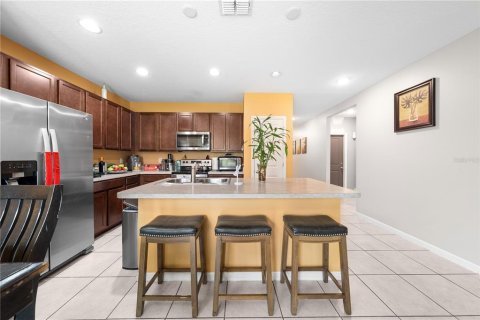House in Davenport, Florida 4 bedrooms, 148.64 sq.m. № 1808360 - photo 10