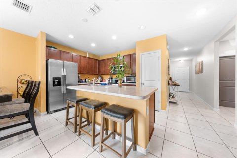 House in Davenport, Florida 4 bedrooms, 148.64 sq.m. № 1808360 - photo 8