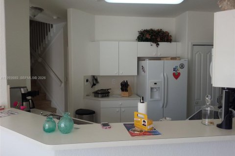 Купить таунхаус в Дорал, Флорида 4 спальни, 211.54м2, № 2065249 - фото 4