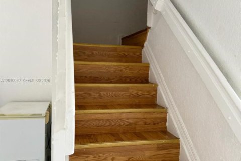 Adosado en alquiler en Hollywood, Florida, 3 dormitorios, 133.78 m2 № 2085020 - foto 7