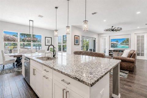 House in Winter Park, Florida 6 bedrooms, 387.68 sq.m. № 2209745 - photo 22
